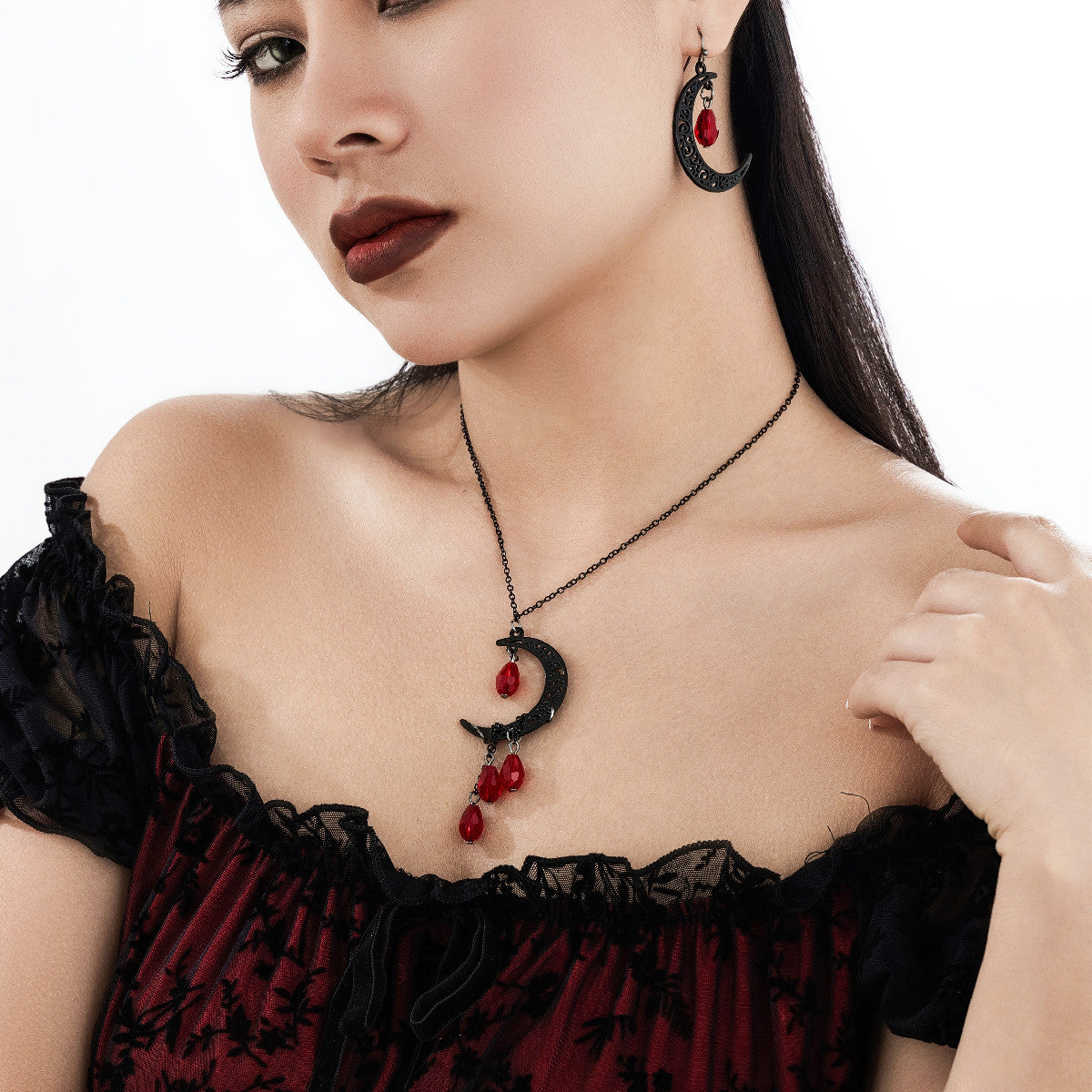 Sweet and Cool Tassel Water Drop Ruby Necklace Halloween Personalized Crescent Crystal Collar Chain